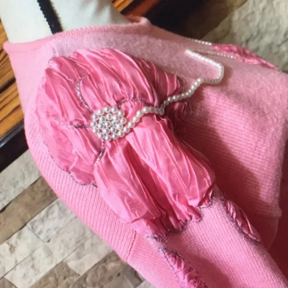 Pink Ruffled Sweater - Picture 4 of 5